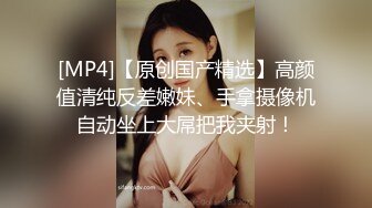 ✨Mika Couple✨夫妻网红 内容全部为献妻 NTR 男主甚至给绿主口交  女主也是一直很享受的样子 作品中总是笑的很开心 看起来也是发自内心的