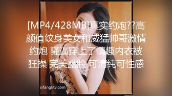 【草莓兔兔】新人小学妹下海，白得发光，少女特有的肉感，小粉逼被各种东西玩弄，男人的最爱，喷血推荐不可错过 (1)