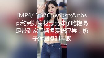 拉大号的空乘美女小姐姐 超清近距离拍摄 可以看到尿道口流出尿液 