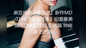 妈妈和女儿剧情演绎精彩大秀，吃奶舔逼又喝尿，玩的真骚啊，黑丝情趣诱惑骚逼展示，淫声荡语互动撩骚真刺激[